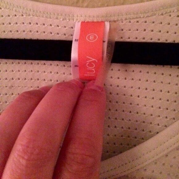 Lucy Workout top. Size Medium. - Picture 4 of 5